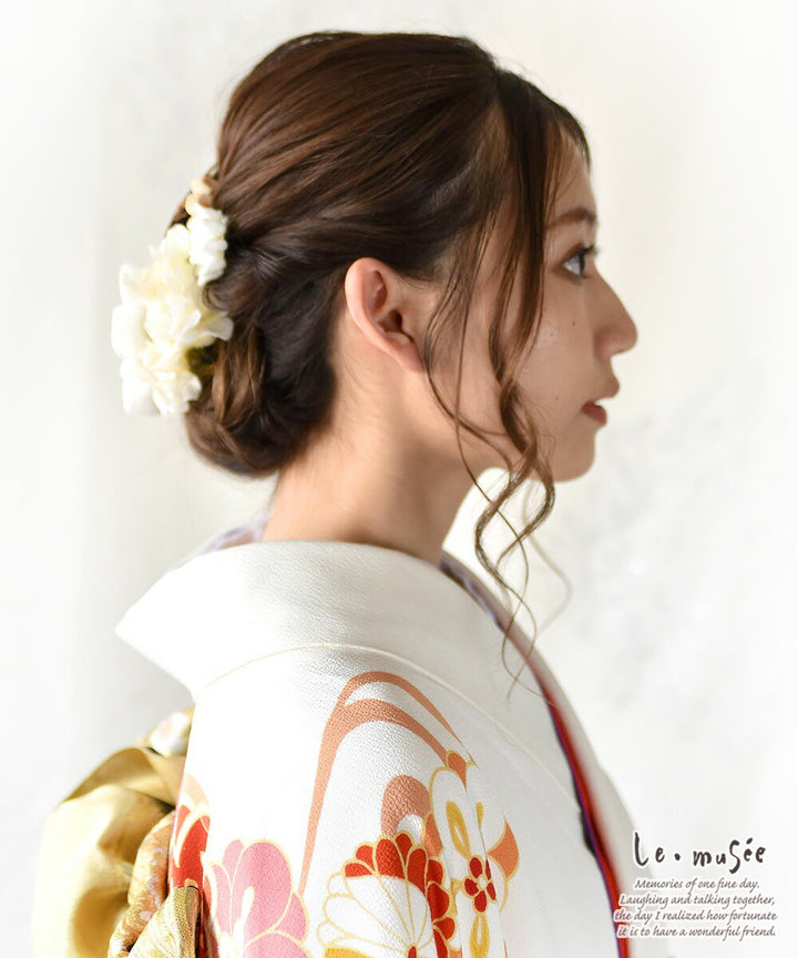 成人式 髪飾り 和装 胡蝶蘭 と ちりめん細工 飾り | つまみ細工 リボン 